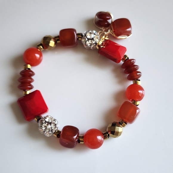 Coral and Gold Beaded Bracelet - Picture 4 of 5
